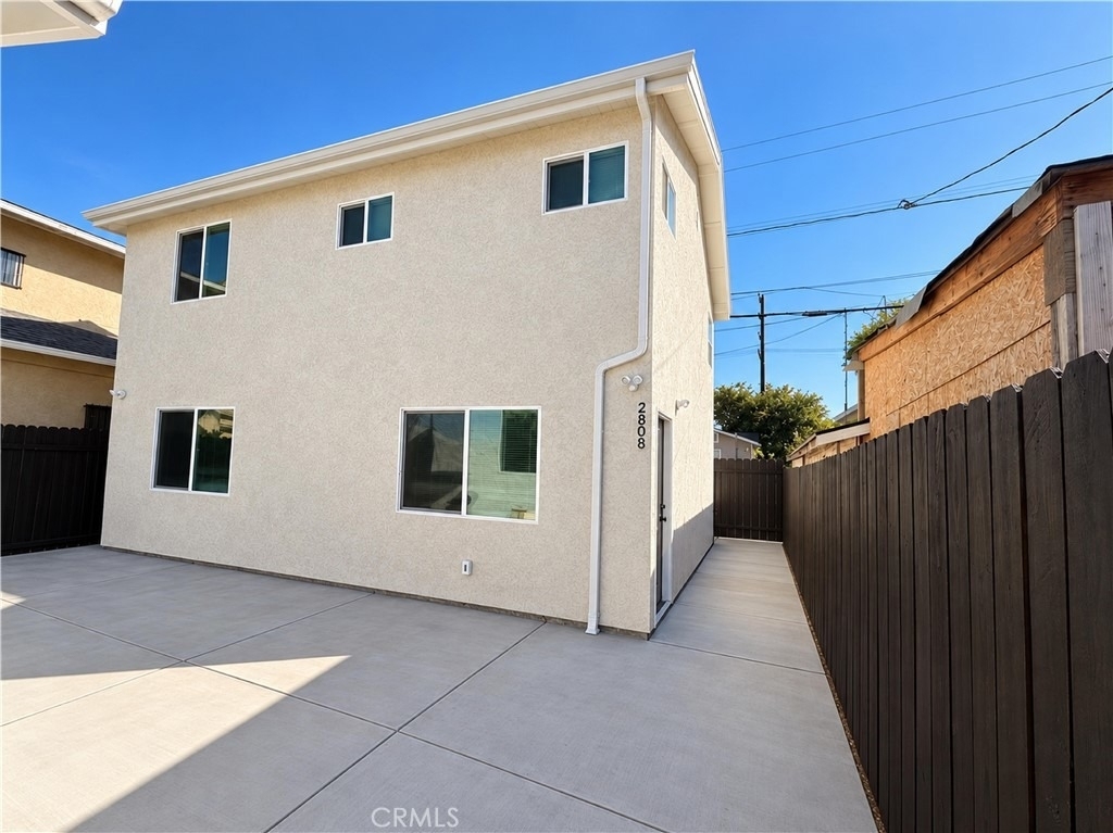 2808 Exposition Pl - Photo 0