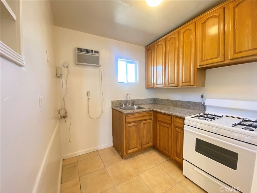 24170 Sunnymead Boulevard - Photo 3