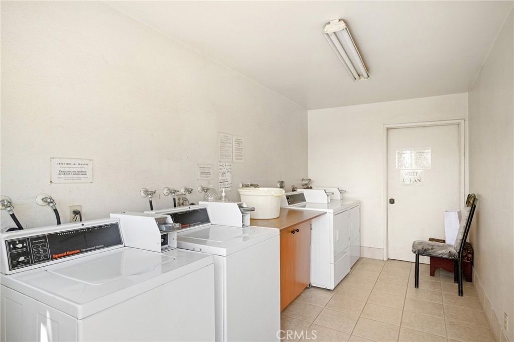 1142 Stanley Avenue - Photo 21