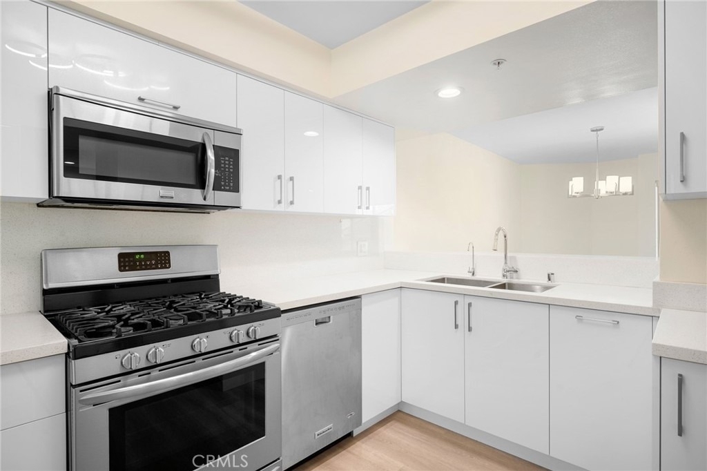 918 E Harvard Street - Photo 8