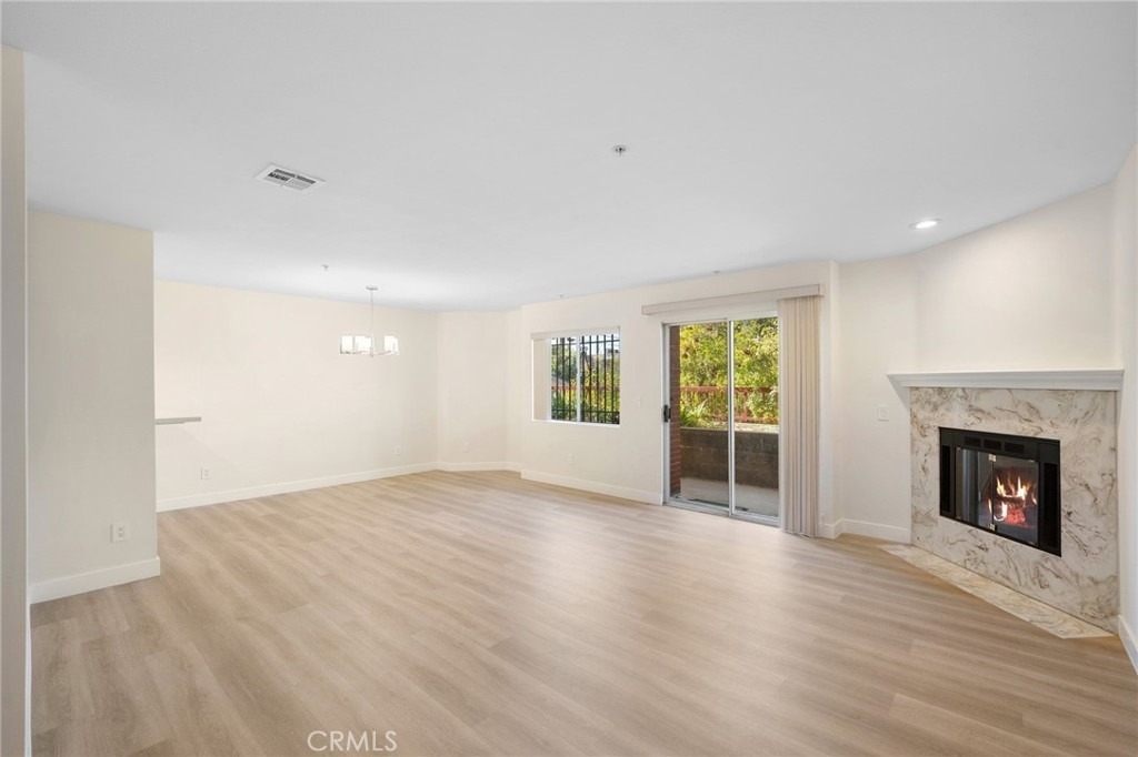 918 E Harvard Street - Photo 2