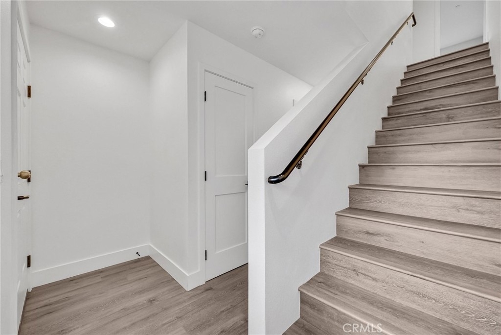 16385 Valencia Avenue - Photo 3