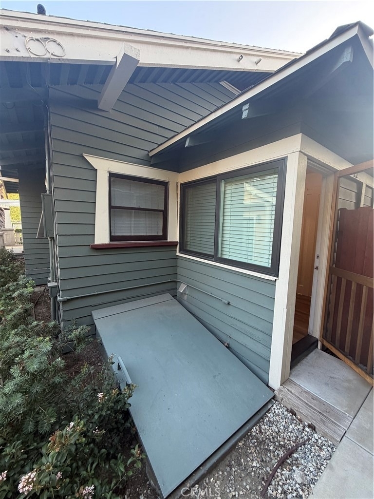 221 E Foothill - Photo 18