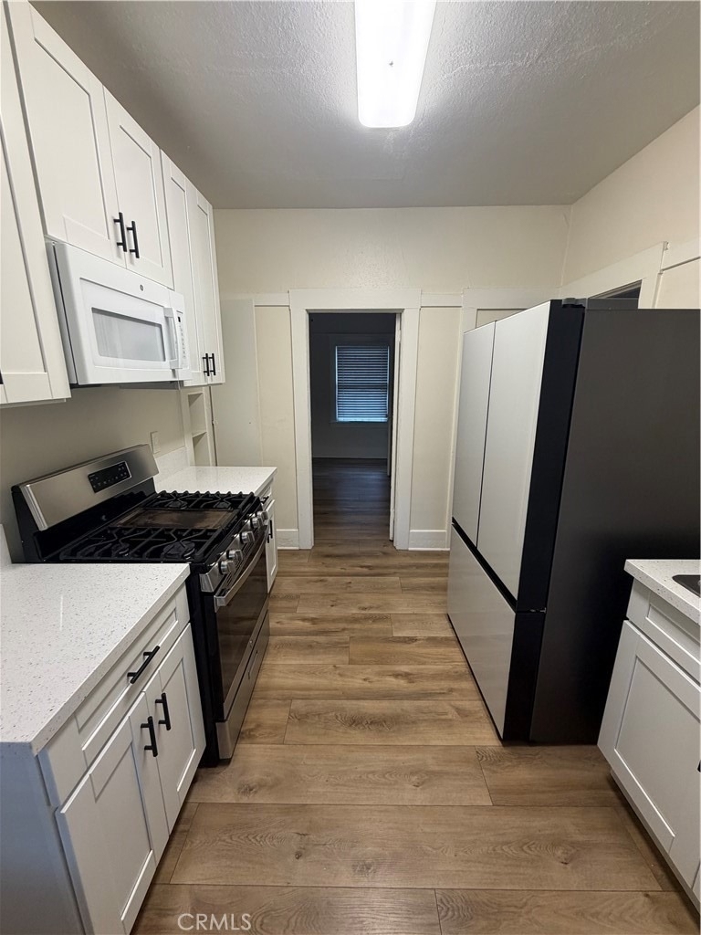 221 E Foothill - Photo 11