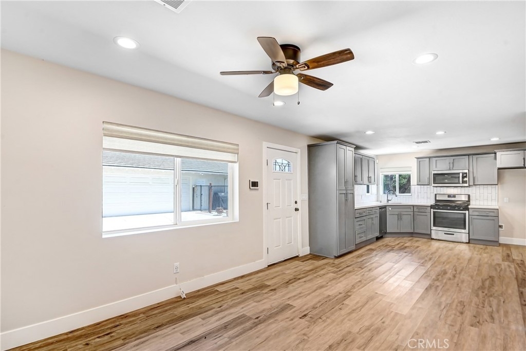 1913 N Vallejo Way - Photo 4