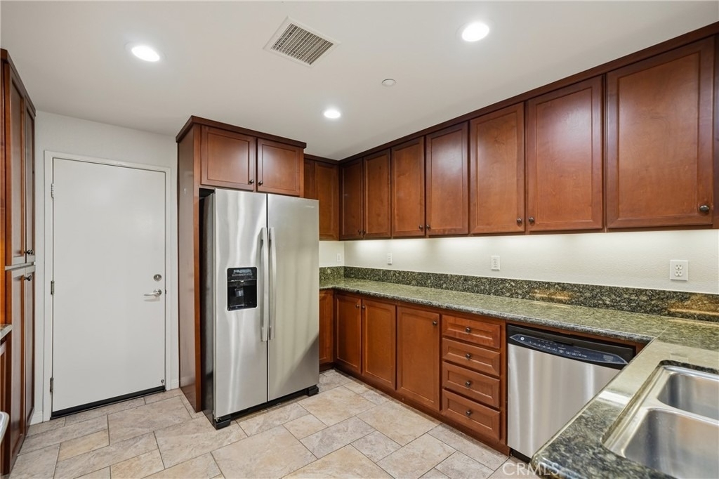 12422 Benton Drive - Photo 11