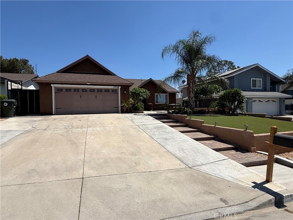 5948 Quiroz - Photo 2