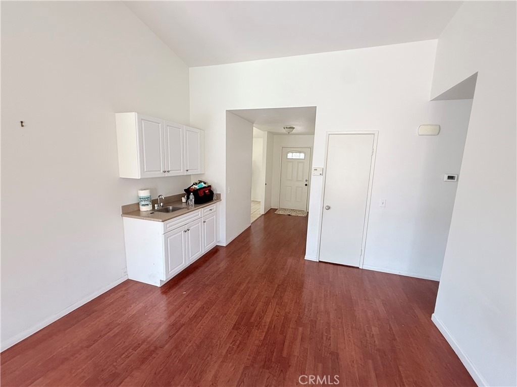 5948 Quiroz - Photo 8