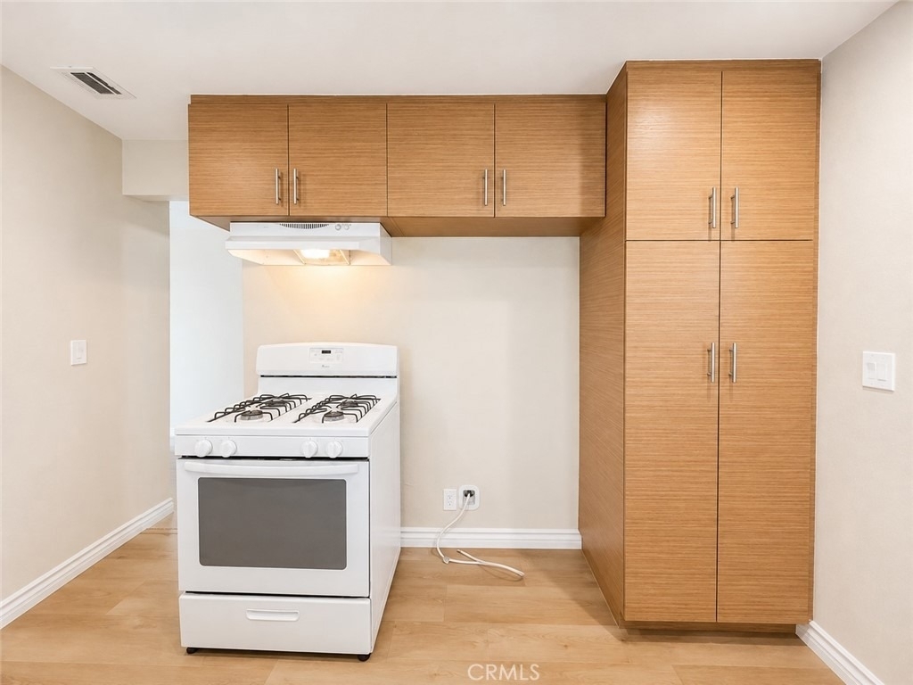 440 E Puente Street - Photo 5