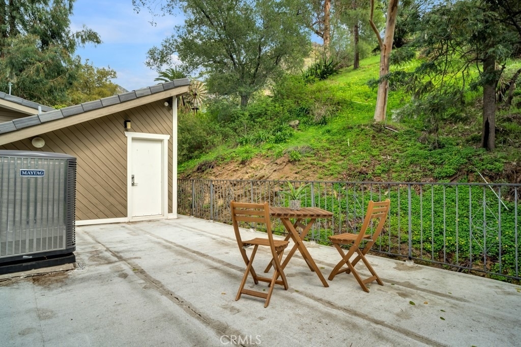 850 Country Club Drive - Photo 38