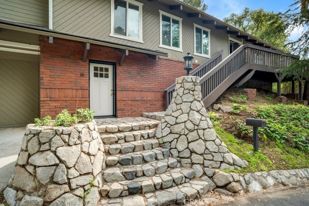 850 Country Club Drive - Photo 1