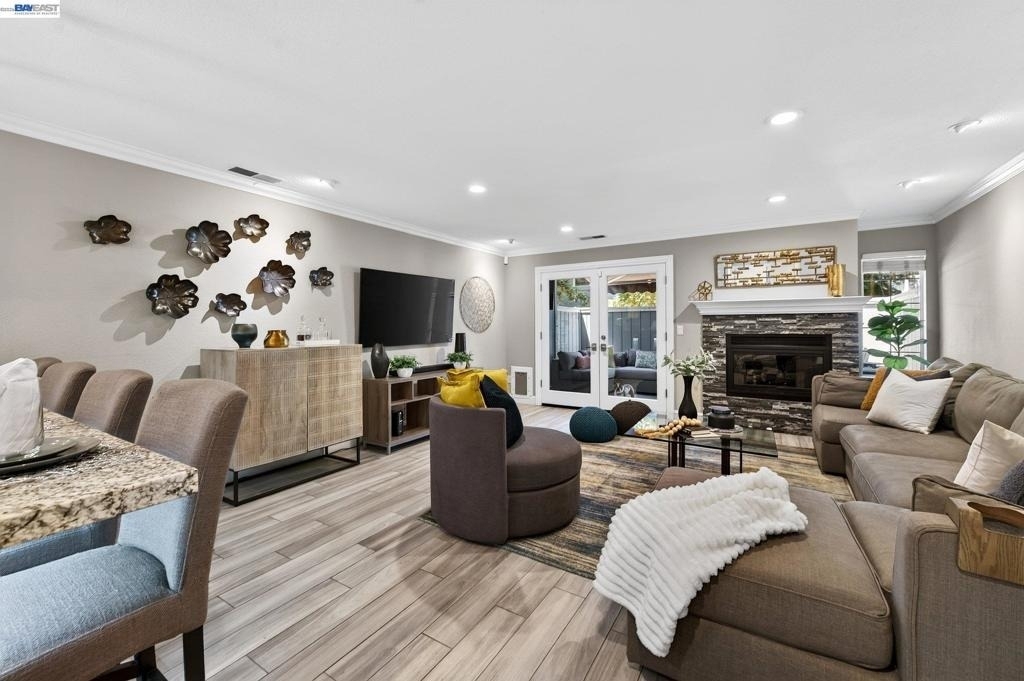 4125 Amberwood Cir - Photo 4