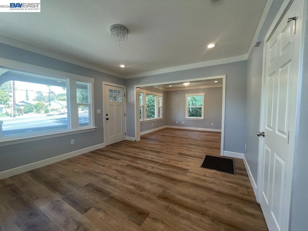 2593 East Ave - Photo 7