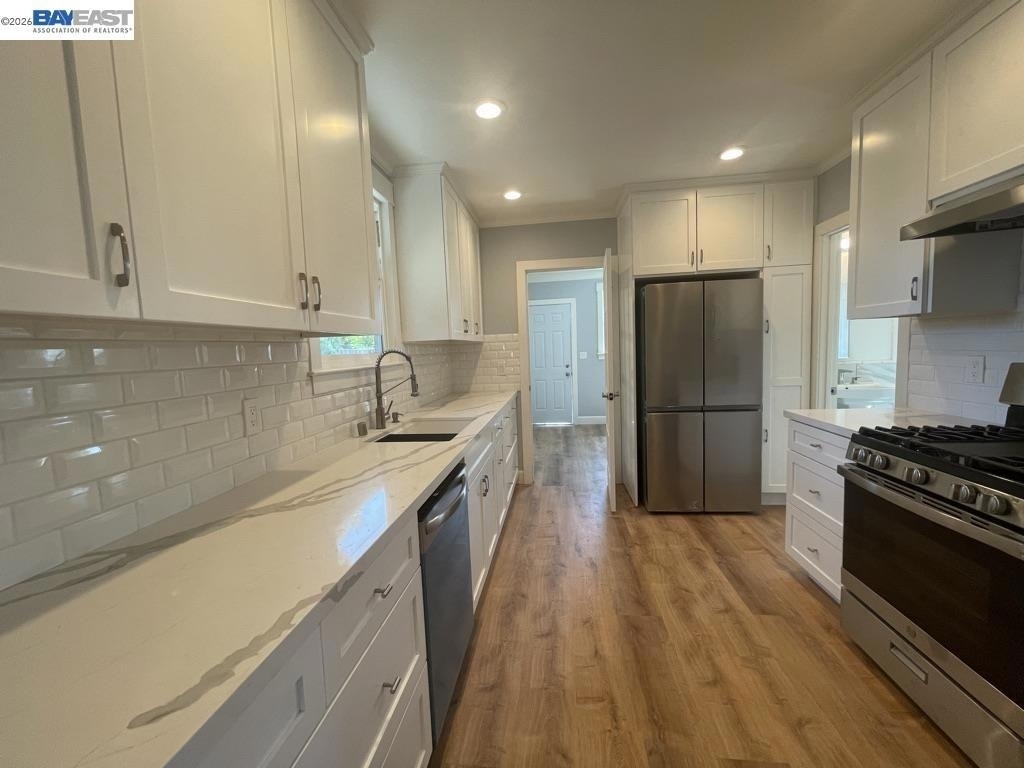 2593 East Ave - Photo 10