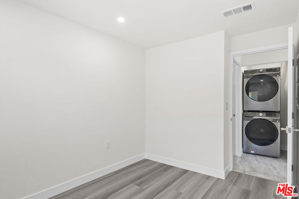 16042 Knapp Street - Photo 11
