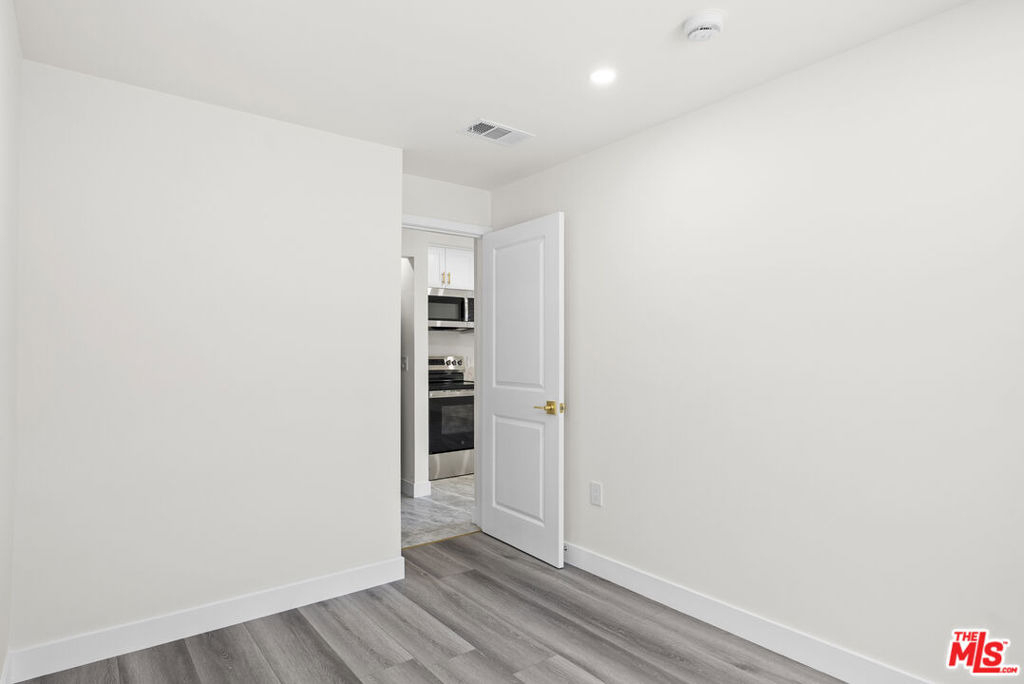 16042 Knapp Street - Photo 10