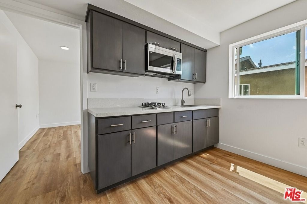 219 E 87th Street - Photo 5