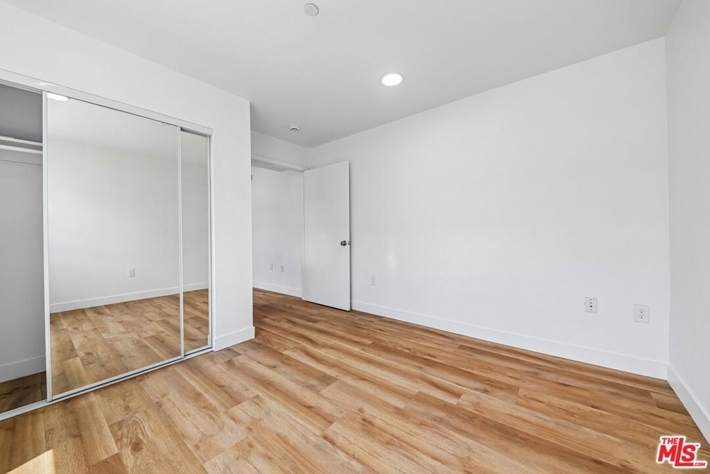 219 E 87th Street - Photo 8