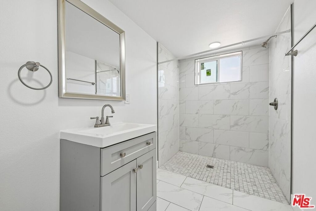 219 E 87th Street - Photo 24