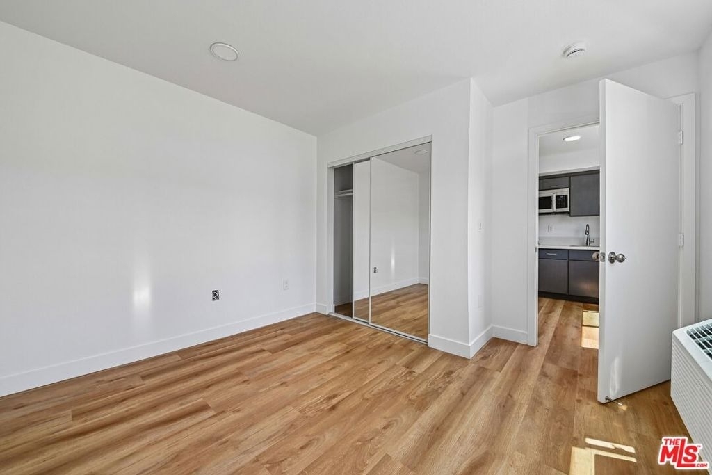 219 E 87th Street - Photo 11