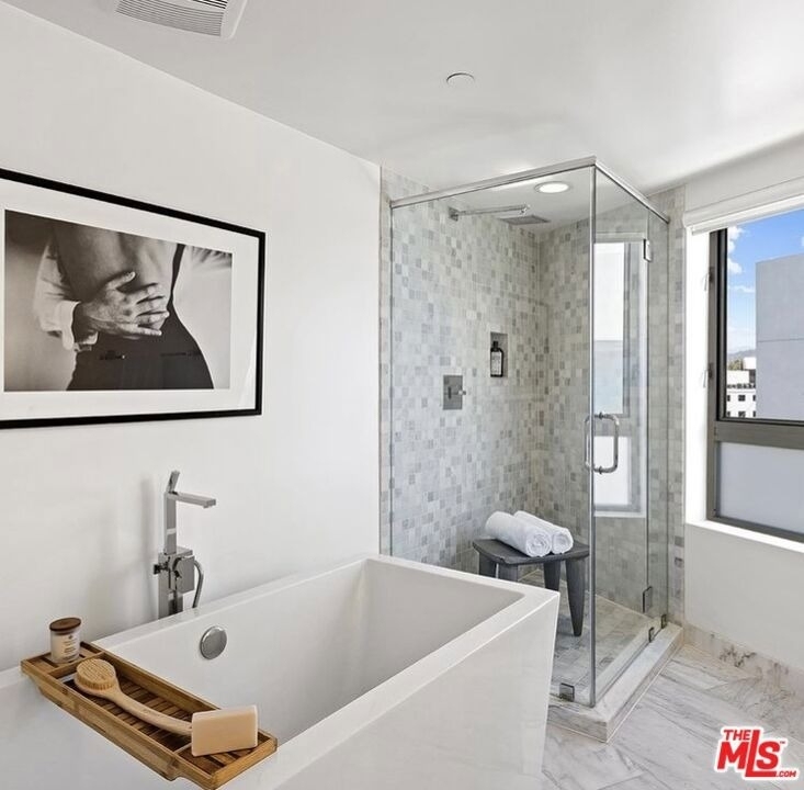 616 N Croft Avenue - Photo 8