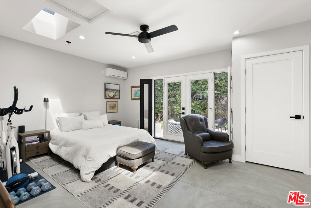 8102 Stewart Avenue - Photo 4