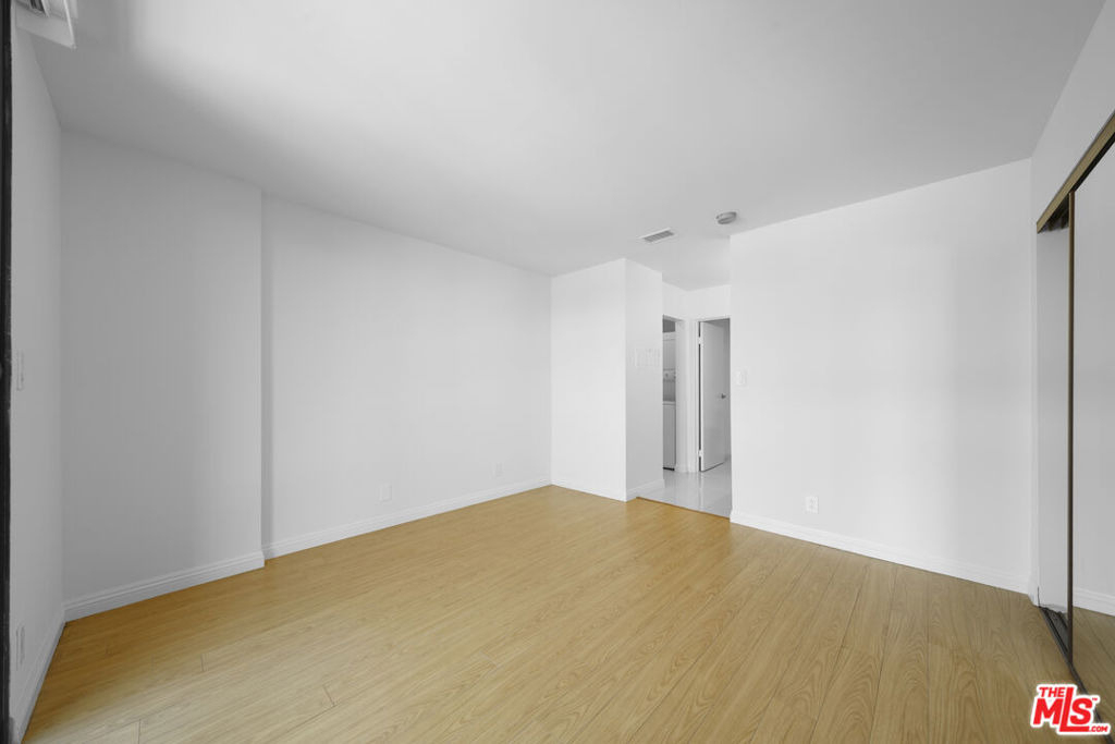 1601 N Fuller Avenue - Photo 13