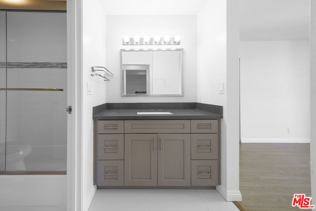1601 N Fuller Avenue - Photo 10