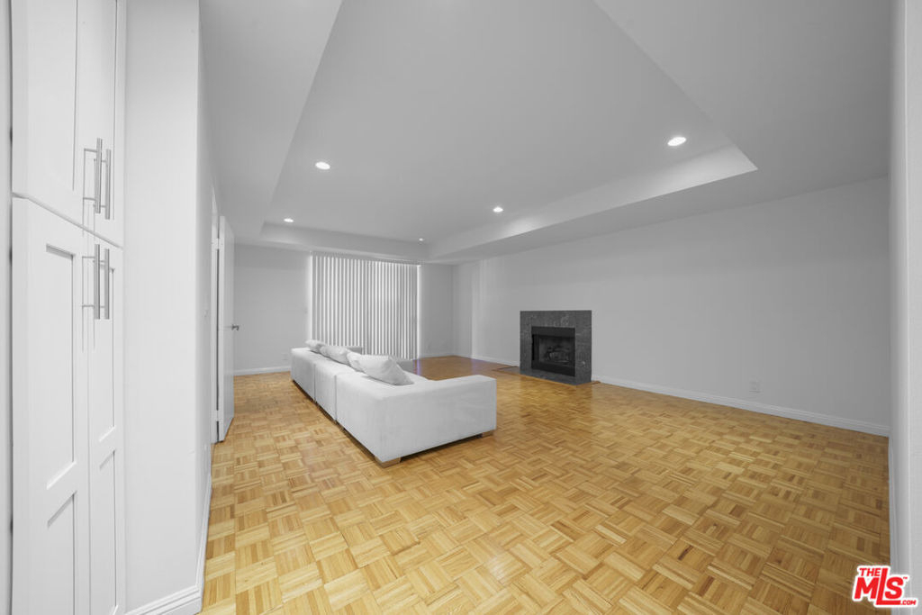 1601 N Fuller Avenue - Photo 6