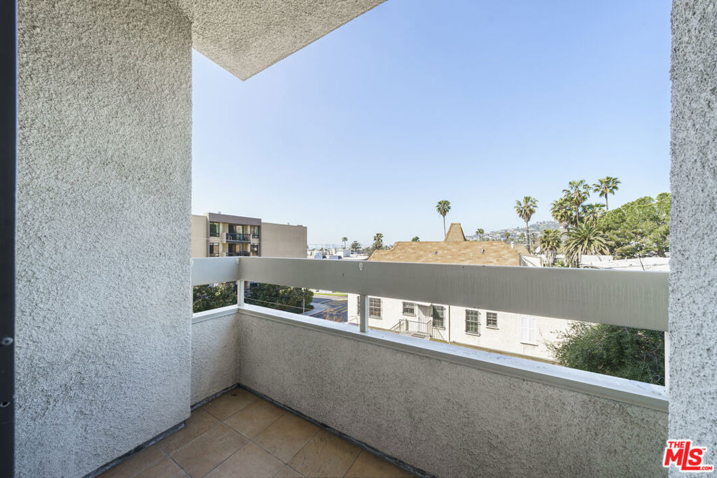 1601 N Fuller Avenue - Photo 14