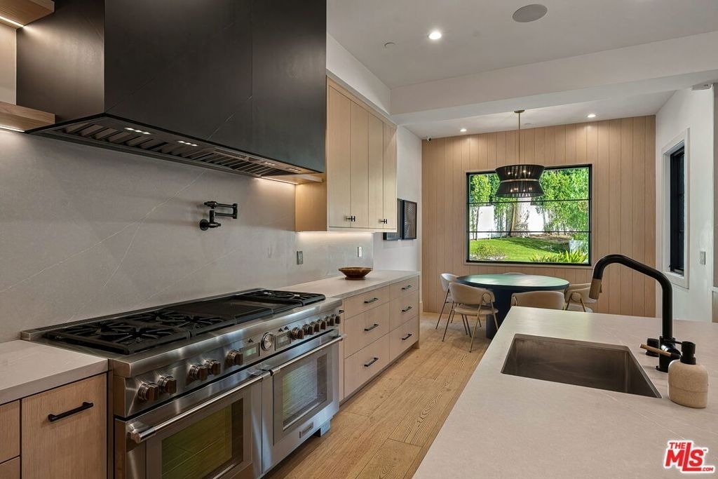 5124 Calvin Avenue - Photo 13