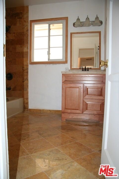 9814 Baden Avenue - Photo 2