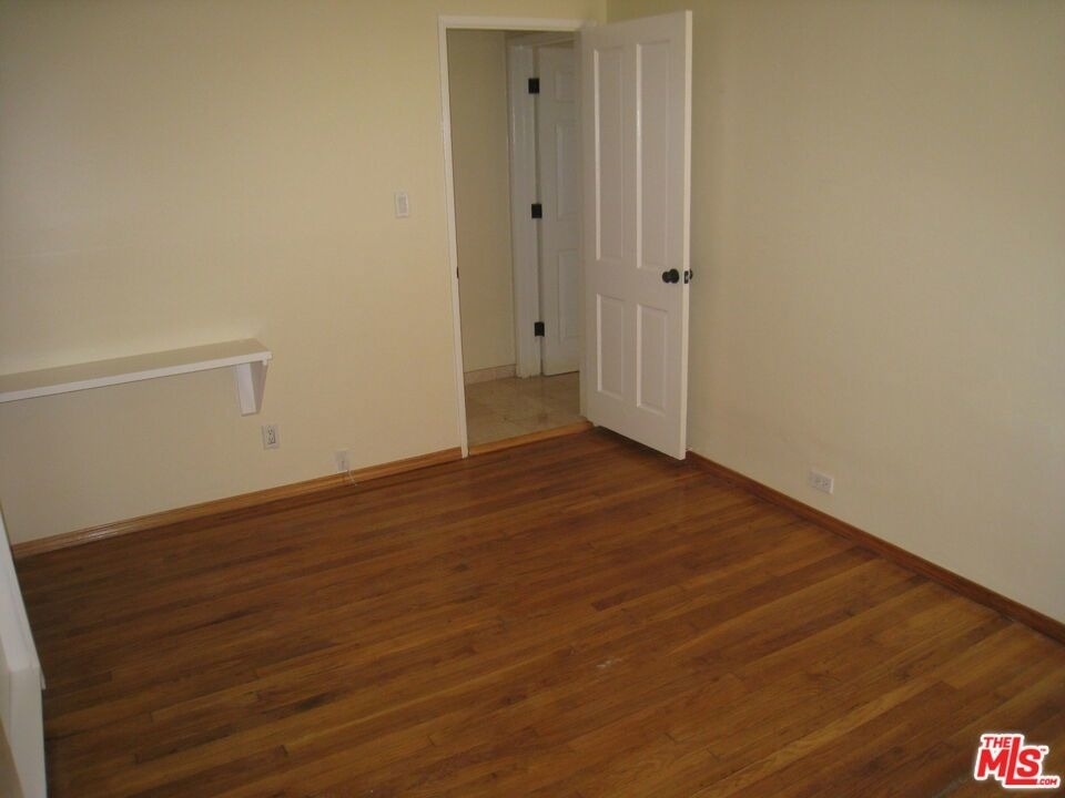 9814 Baden Avenue - Photo 17