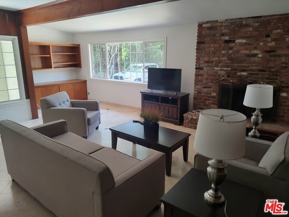 9814 Baden Avenue - Photo 29