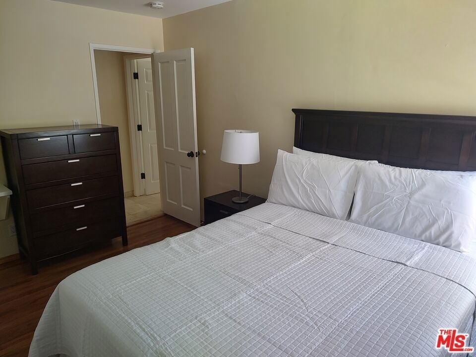 9814 Baden Avenue - Photo 32