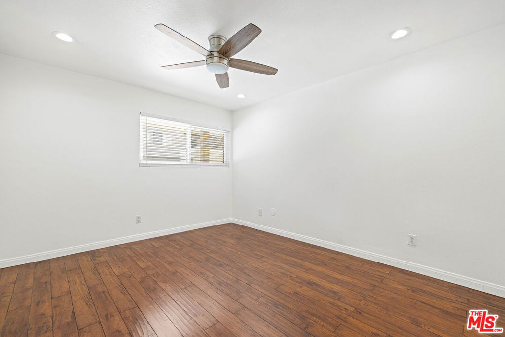 10757 Hortense Street - Photo 14