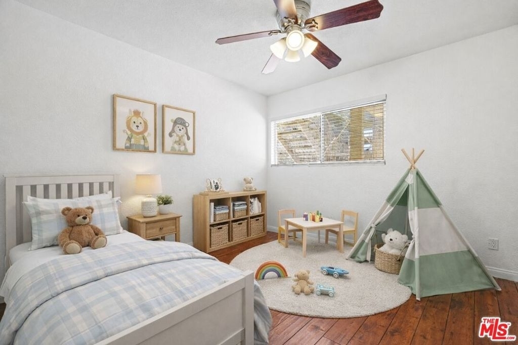 10757 Hortense Street - Photo 18