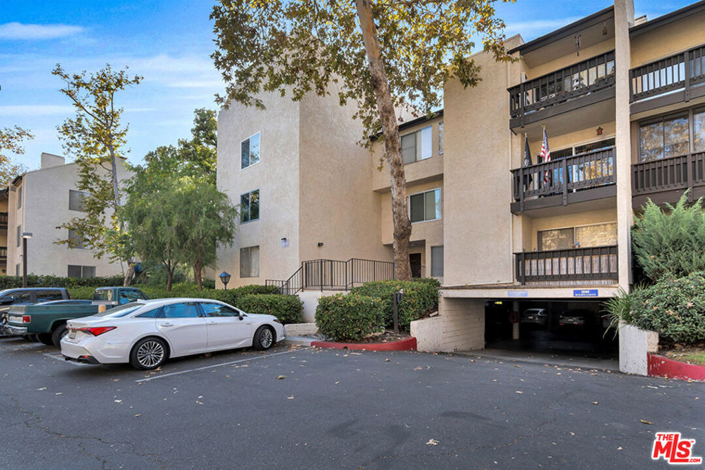 8106 Summertime Lane - Photo 9