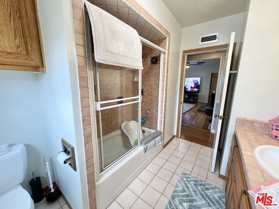 22839 Oxnard Street - Photo 26