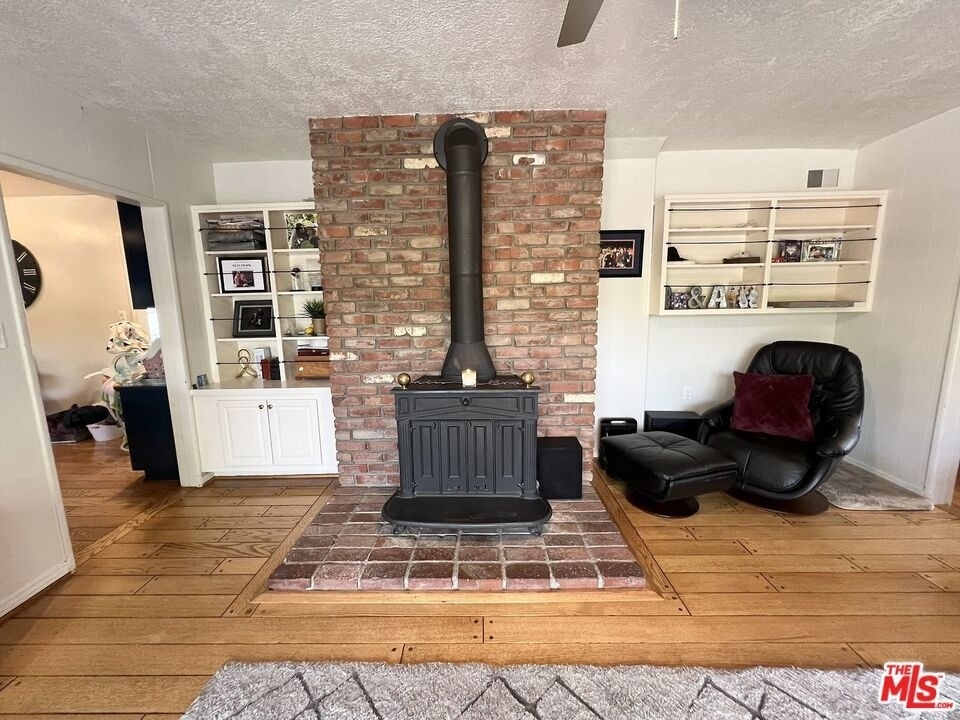 22839 Oxnard Street - Photo 23