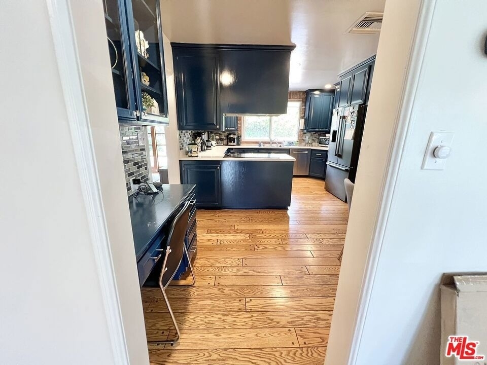 22839 Oxnard Street - Photo 17