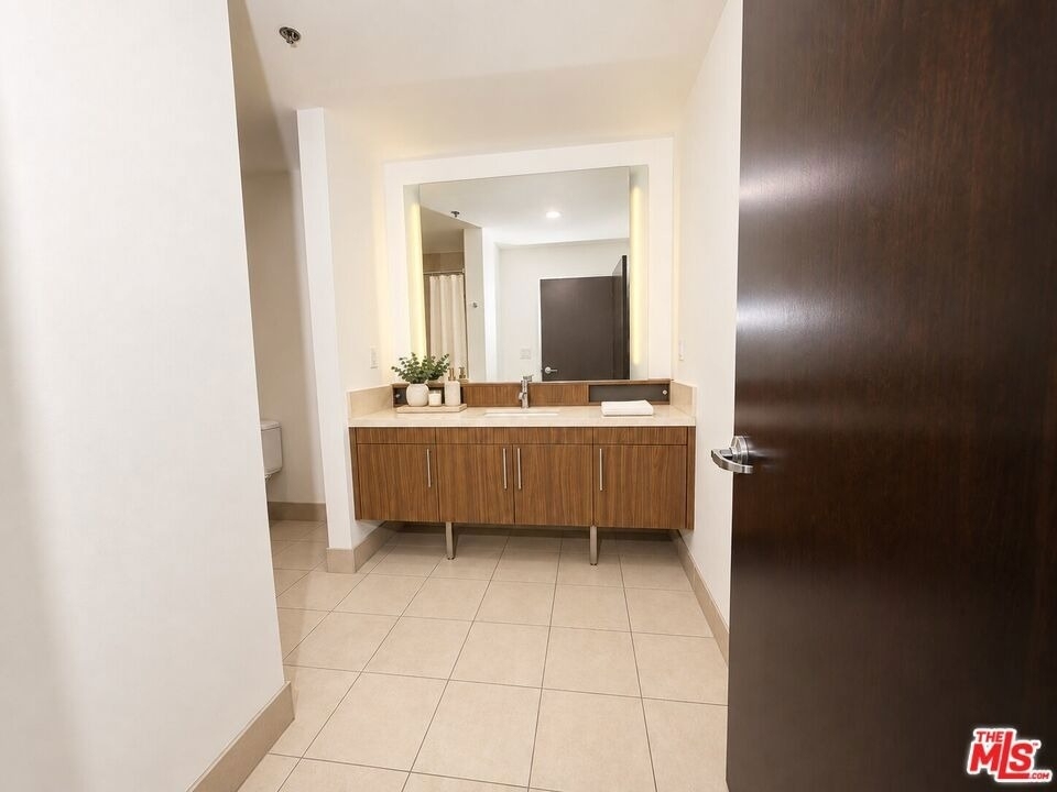 1100 S Hope Street - Photo 16