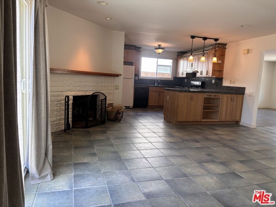 6667 Lederer Avenue - Photo 6