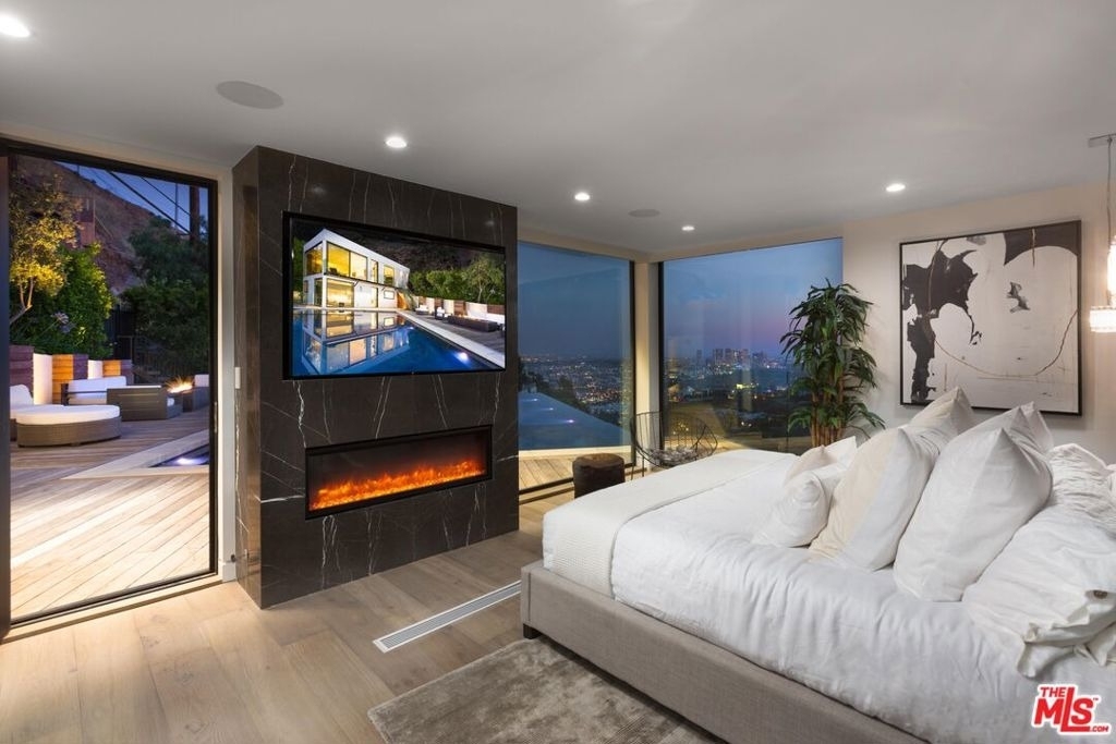 8780 Hollywood Boulevard - Photo 20