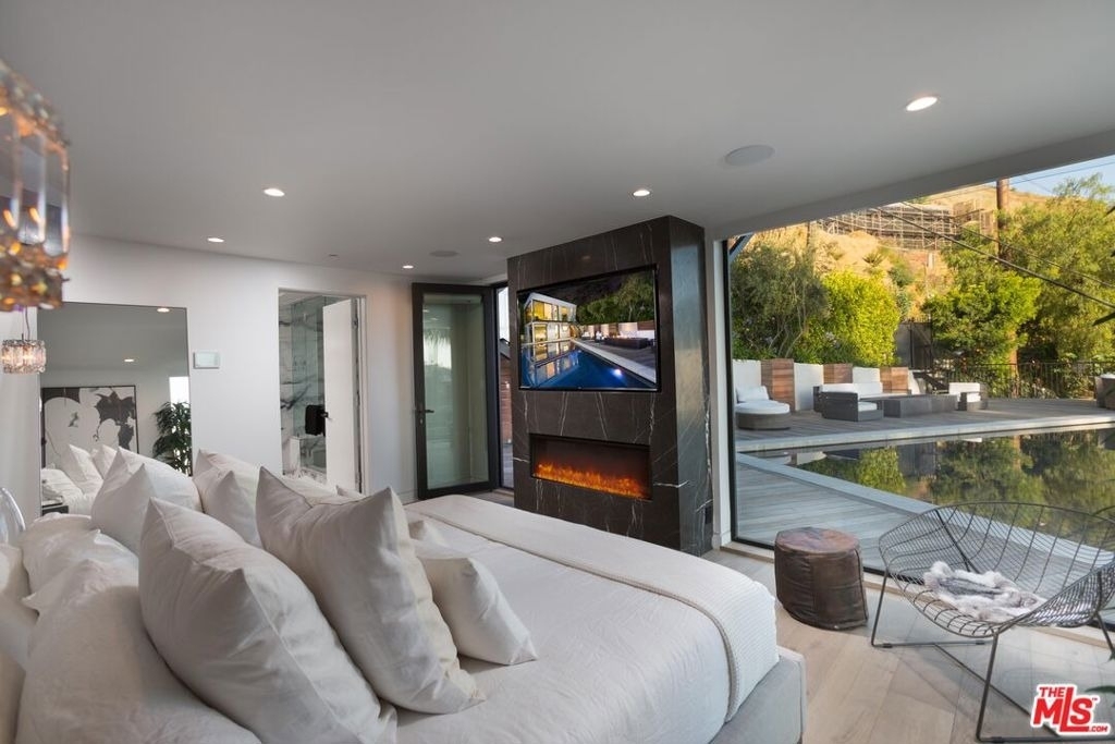 8780 Hollywood Boulevard - Photo 21