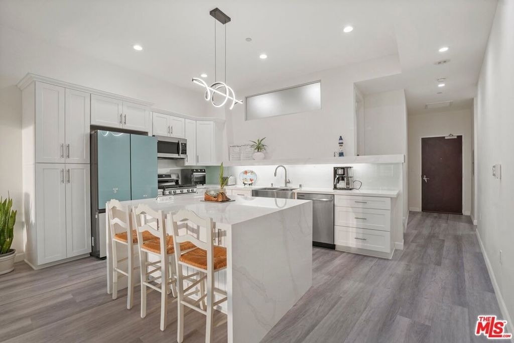 1100 Wilshire Boulevard - Photo 4
