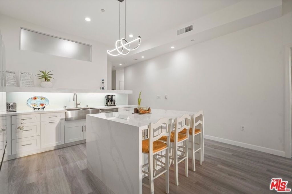 1100 Wilshire Boulevard - Photo 3
