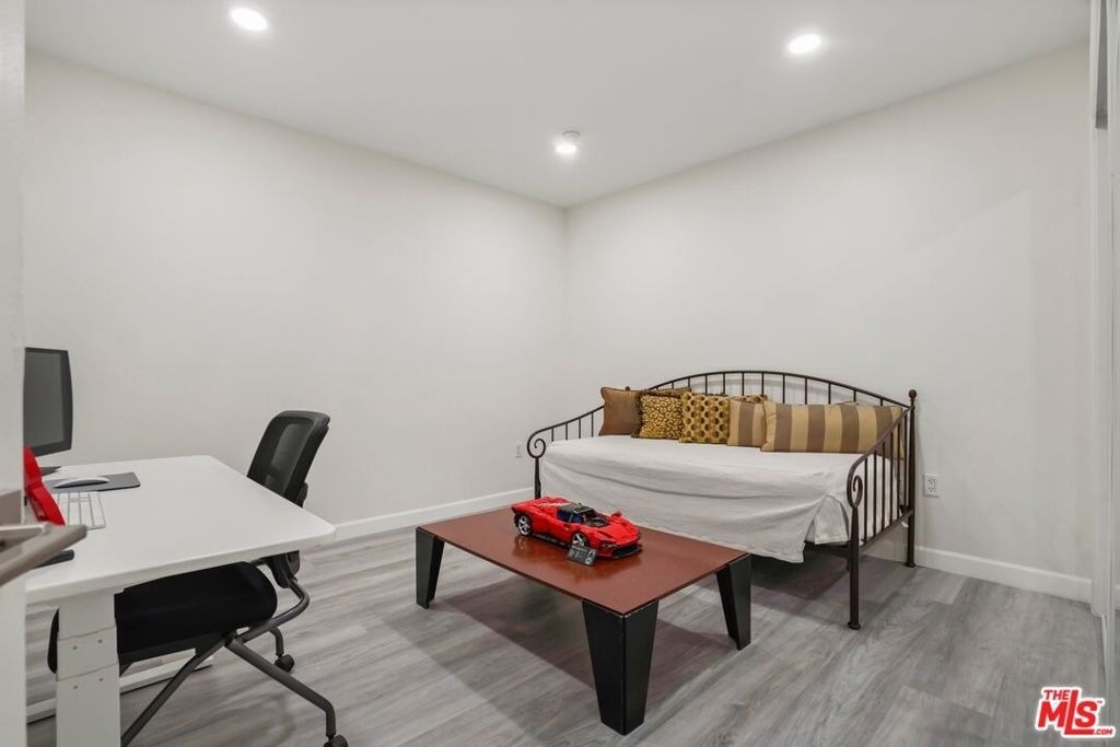 1100 Wilshire Boulevard - Photo 18
