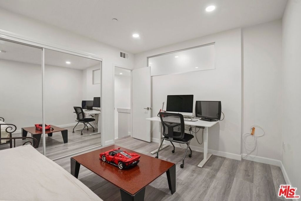 1100 Wilshire Boulevard - Photo 20