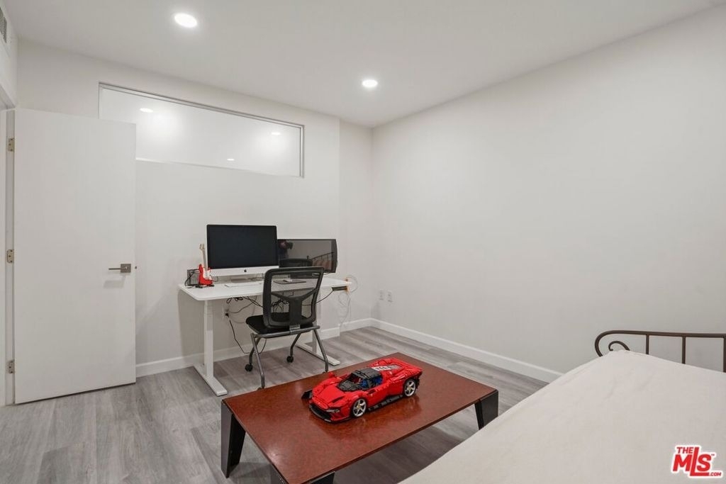 1100 Wilshire Boulevard - Photo 19